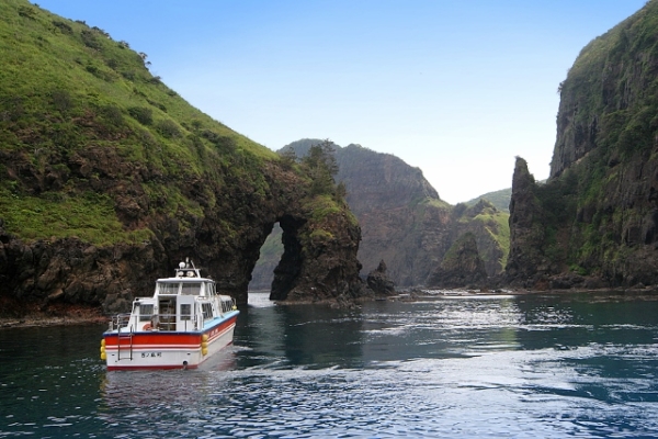 船で行く！隠岐4島王道コース【往復フェリー利用】